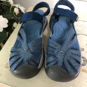 NEW Keen woman's rose sandal ladies 9
